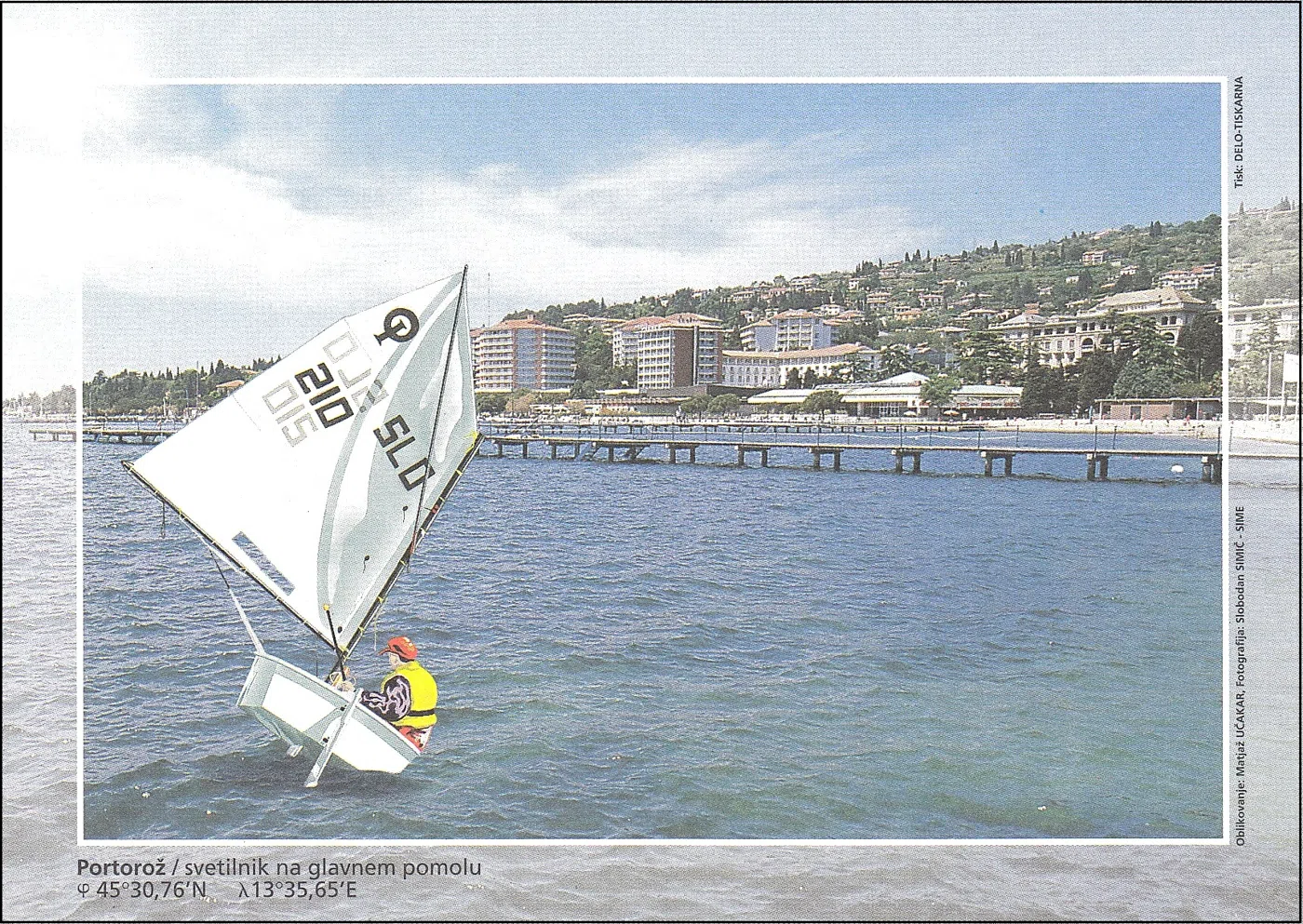 TEKMOVALNE JADRNICE, V OZADJU PORTOROŽ
